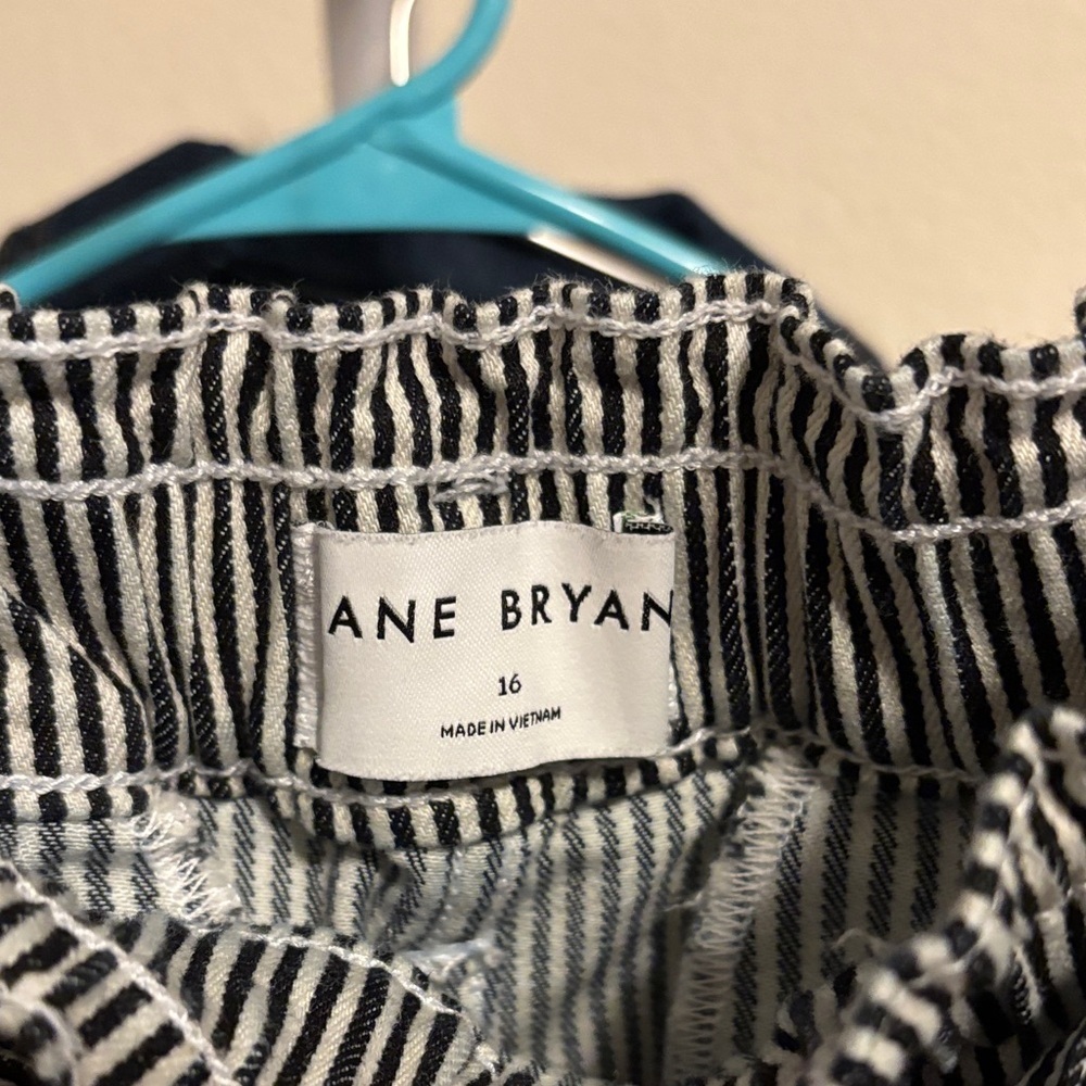Lane Bryant Black and White Striped Shorts - Picture 4 of 7